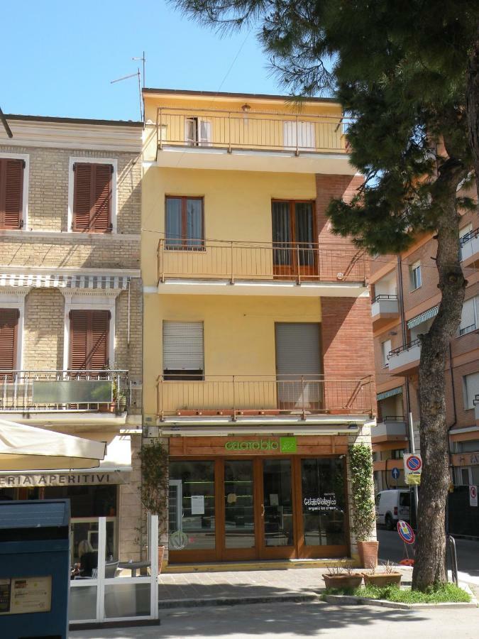 La Casa Sul Corso B&B Porto Recanati Eksteriør billede